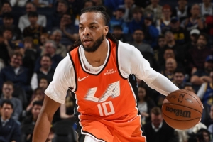 加兰出战的比赛快船4胜0负 场均贡献17分4.3篮板4.5助攻