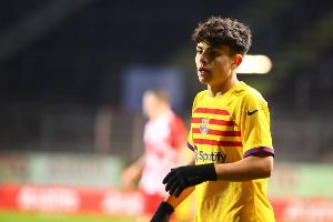 埃斯帕特:完成巴萨首秀是梦想成真,被比作拉姆是一种赞誉