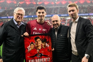 勒沃库森赛前送礼欢迎哈弗茨:效力药厂10年,欢迎回来!