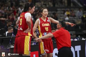 得好好总结!中国女篮全场出现19次失误 张子宇&王思雨各5次