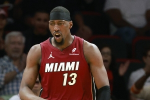 解说:阿德巴约单场83分肯定是了不起的记录 理解但尊重不了一点