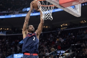 状态火热！伦纳德连续3场比赛半场砍下20+ 今天上半场狂揽28分