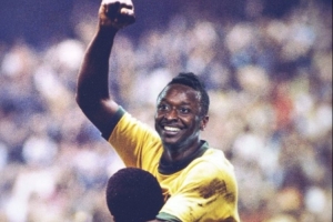 俱乐部官方认证!在获得队友称赞后,瓦伦西亚将萨迪克P成贝利