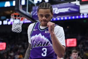 爵士主帅:只知道乔治的腿筋出了问题 他和我说伤的挺严重的