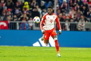 埃贝尔:阿方索·戴维斯出现肌肉受伤,穆西亚拉并无大碍