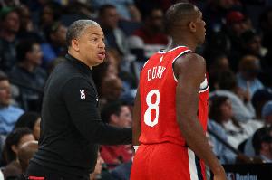 快船27-11期间战胜的强队:湖人/火箭/森林狼/活塞各2次 尼/掘1次