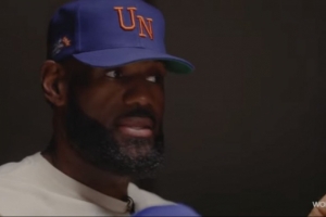 詹姆斯：我们球员希望判罚标准一致 每晚不同裁判说的都不一样