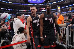 帕森斯：NBA有30-40人比阿德巴约更有可能砍83分 比如希罗