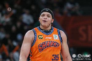 6失误瑕不掩瑜!洛夫顿出战30分钟14中9砍24分10篮板带队取胜