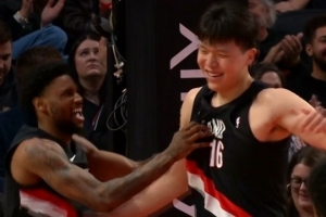 拓媒:大家都期待杨瀚森打出来 只有他扣篮时场上欢呼声最大