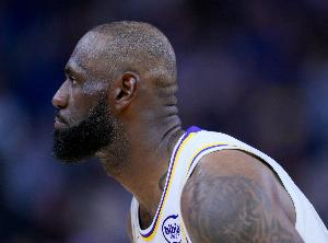 湖人没詹姆斯更好？考辛斯：不同意 他对任何球队都有价值