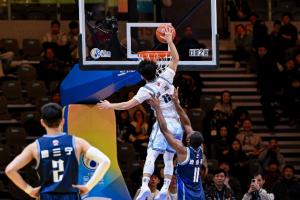 直播吧专访徐杰：全明星乃正赛首扣 做小个子球员标杆是终极目标