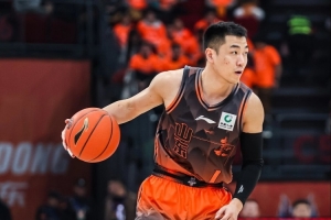 高诗岩：第二阶段会有各种困难 望球迷多包容 一起为山东篮球努力