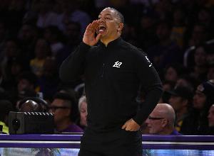 卢:尼克斯防守变得更好了 我们策略是让布伦森投进球不上罚球线