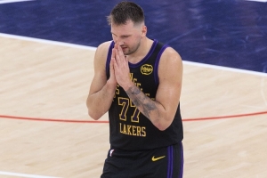 受影响了?东契奇首节少见的铁 打满12分钟&10中2仅拿4分