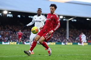 回声报:琼斯若染黄次回合禁赛,加拉塔萨雷7人身背2黄有禁赛风险