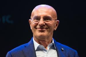 萨基:米兰有机会重新加入意甲冠军的争夺,关键人物是莫德里奇