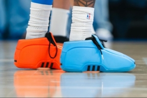 鸳鸯配色!杰伦·威廉姆斯今日热身上脚专属Crazy 2 “OKC” PE