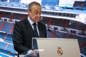 定军心!科贝电台:弗洛伦蒂诺赛前探望球队,表达对球队的支持