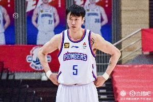 战旧主很猛!赖俊豪7中4拿下17分7板3助1帽 首节独得11分