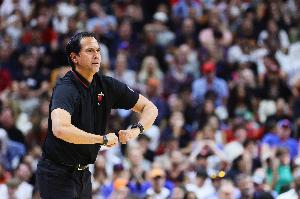 斯波:想设计些暂停后的战术给阿德巴约得分 又怕干扰比赛的节奏