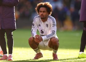 跟队:齐尔克泽考虑今夏离队,转会费能抵曼联买左边锋的部分成本