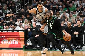 记者:绿军缺普理查德&布朗被驱逐 面对有文班的马刺确实赢不了