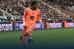 世体:巴萨客战纽卡补时延长1分钟是合理的,纽卡补时换人+拖时间