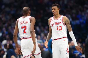 全靠你俩撑着！首节杜兰特7中5拿12分 小贾巴里4中4取10分