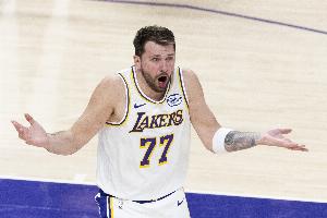 场内外双重麻烦!东契奇场上遭联盟重罚 场下涉子女抚养费纠纷