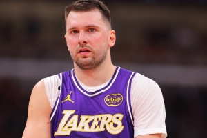 名记:东契奇证实自己与未婚妻分手 并在争夺两个女儿监护权