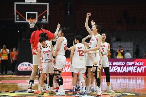 记者：王佳琦的突破和传球给中国女篮的外线带来了一些活力