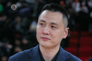 卢伟:李添荣复出 有很完美的表现 洛夫顿最近的情绪控制也很好