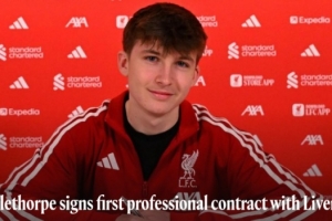 本赛季5球5助,利物浦官方:17岁前锋英格尔索普签下首份职业合同