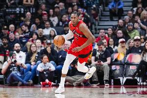 为球队追分！巴雷特半场12中7砍球队最高17分 第二节单节11分