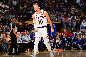 肯纳德:我近期得到了我整赛季乃至生涯中最空位的出手机会!