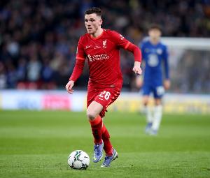 两位名宿希勒和理查兹：在欧冠这样的重要比赛应该让罗伯逊出场