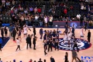 冷静!马瑟林和里德赛后因比赛用球归属发生争执 险酿大规模冲突