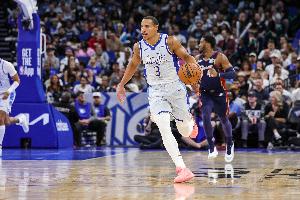 骑士魔术裁判报告:两次漏判各获利1次 漏吹梅里尔打手&贝恩走步