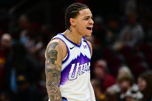 ESPN记者：爵士后卫基昂特·乔治右腿筋二级拉伤 两周后复查