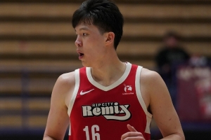 机会不多!杨瀚森首节出战8分22秒 3中1拿到2分1盖帽