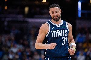 场均11.9分2.3板!独行侠客战灰熊 克莱轮休不会出战