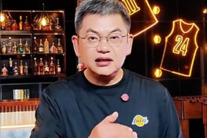 苏群:詹姆斯伤愈后 有点感觉湖人已成东里的球队 他今夏回骑士?