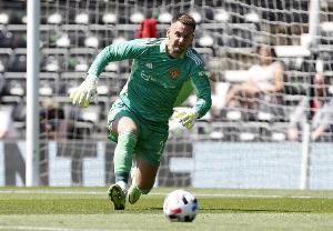 拉门斯：希顿对我帮助很大，他经常说我让他想起年轻时的自己