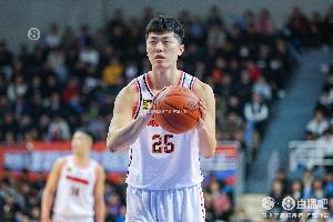 媒体人：张皓嘉末节俩三分价值千金 短期内应该能顶住些外界质疑