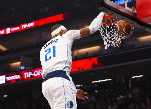 予取予求!加福德9中7砍半场最高17分8板 罚球5中3