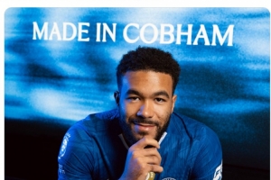 里斯·詹姆斯社媒纪念与蓝军续约:旅程仍在继续,梦想依旧未变