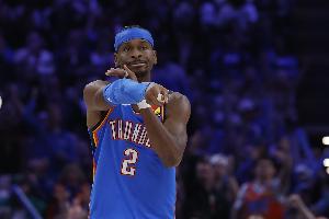 亚历山大：我比赛中不看数据 听到球迷欢呼才知自己破纪录了