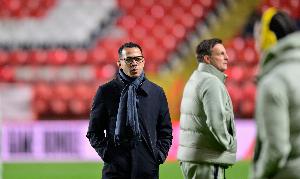 理查兹力挺罗塞尼尔:战术方面他确实有东西,他正在酝酿一场风暴