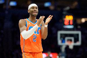 亚历山大连续127场20+历史第1!解说:强如乔科鲨詹杜也没做到